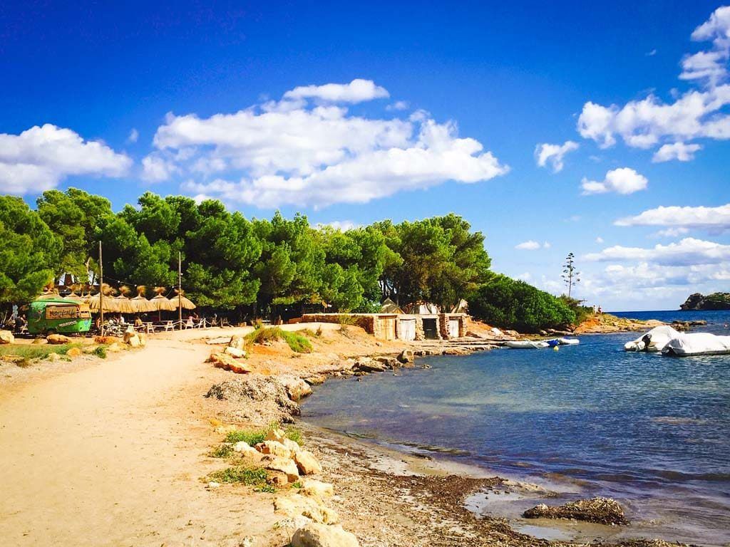 Cala Martina Besos de