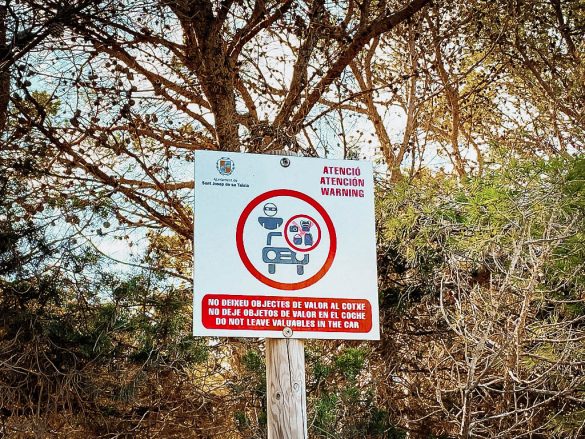 Auto inbraak diefstal ibiza