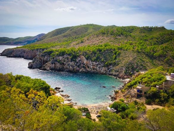 Cala d'en Serra ibiza baai strand noorden