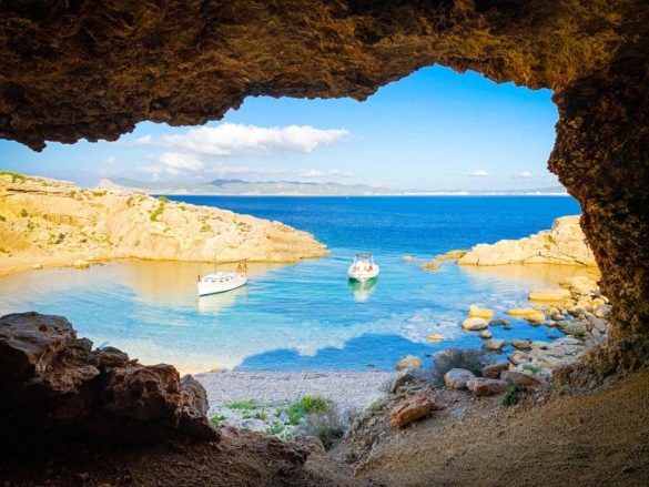 geheim strand baai secret beach ibiza illa conillera