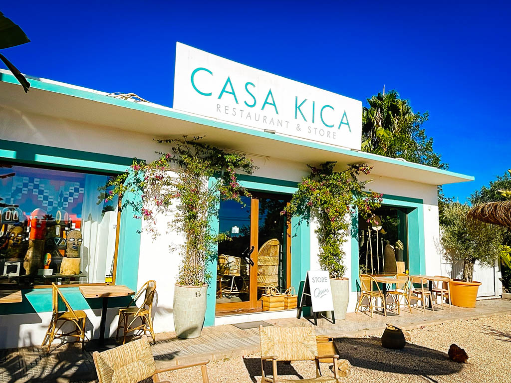 Schuur mannetje Somatische cel Concept store & restaurant: Casa Kica - Besos de Ibiza
