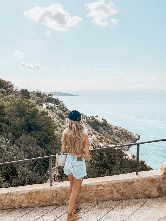 besos de ibiza
